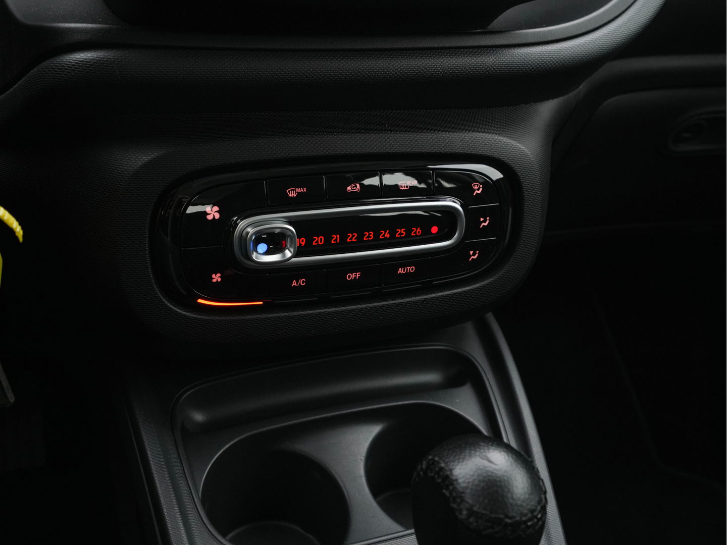 Smart Forfour electric drive Business Solution Cool & Audio Pack Aut. *FULL-LEATHER | AIRCO | CRUISE | COMFORT-SEATS | 15''ALU*