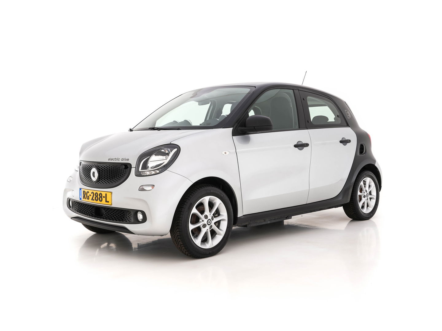 Smart Forfour electric drive Business Solution Cool & Audio Pack Aut. *FULL-LEATHER | AIRCO | CRUISE | COMFORT-SEATS | 15''ALU*