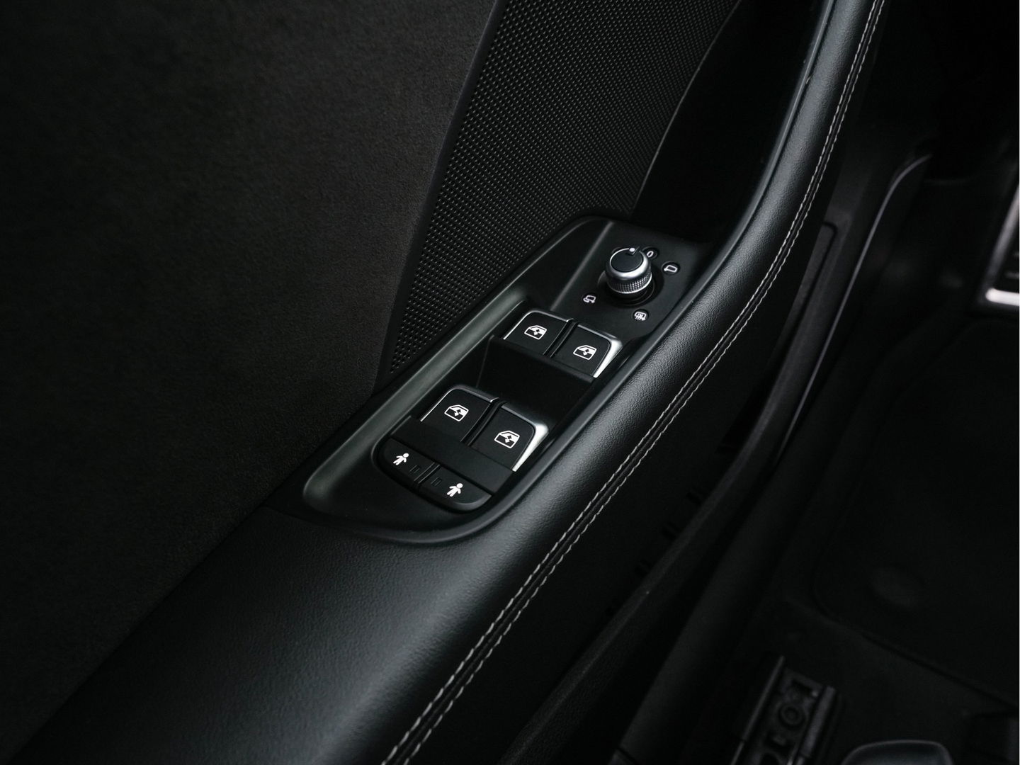 Audi RS3 2.5 TFSI quattro Aut. *RS-SEATS | PANO | NAPPA-FULL-LEATHER | DIGI-COCKPIT | BANG&OLUFSEN | APPLE-CARPLAY | ADAPTIVE-CRUISE | BLIND-SPOT | CAMERA | KEYLESS | NAVI-FULLMAP | DAB+ | MAGNETIC-RIDE | 19''ALU*