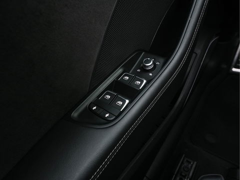 Audi RS3 2.5 TFSI quattro Aut. *RS-SEATS | PANO | NAPPA-FULL-LEATHER | DIGI-COCKPIT | BANG&OLUFSEN | APPLE-CARPLAY | ADAPTIVE-CRUISE | BLIND-SPOT | CAMERA | KEYLESS | NAVI-FULLMAP | DAB+ | MAGNETIC-RIDE | 19''ALU*