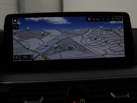 BMW 5 Serie 530e Business Edition Plus | LaserLight | Leder | Stoelverwarming | Carplay | Live Cockpit | Navigatie | Memory | Parkeerhulp | Climate control