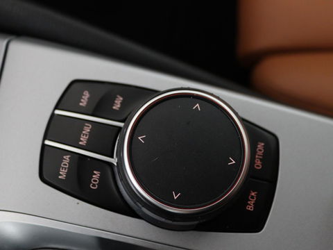 BMW 5 Serie 530e Business Edition Plus | LaserLight | Leder | Stoelverwarming | Carplay | Live Cockpit | Navigatie | Memory | Parkeerhulp | Climate control