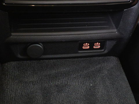 BMW 5 Serie 530e Business Edition Plus | LaserLight | Leder | Stoelverwarming | Carplay | Live Cockpit | Navigatie | Memory | Parkeerhulp | Climate control