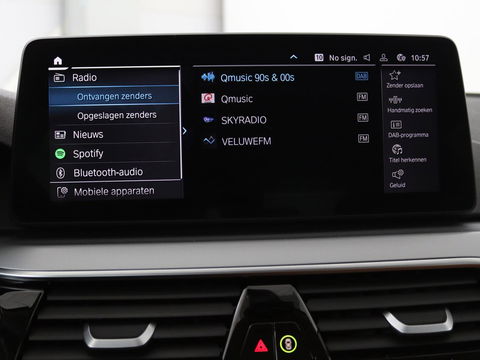 BMW 5 Serie 530e Business Edition Plus | LaserLight | Leder | Stoelverwarming | Carplay | Live Cockpit | Navigatie | Memory | Parkeerhulp | Climate control
