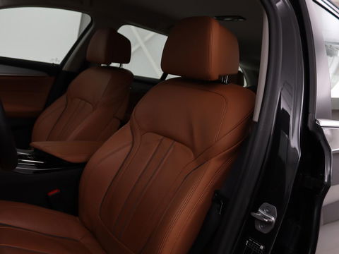 BMW 5 Serie 530e Business Edition Plus | LaserLight | Leder | Stoelverwarming | Carplay | Live Cockpit | Navigatie | Memory | Parkeerhulp | Climate control