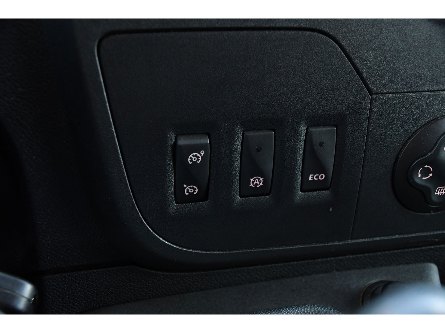 Renault Master T35 2.3 dCi L2H2 Black Edition Cruise, NAVI, Sensoren, Multimedia, Clima, Trekhaak, Airco, 145PK, Uniek!