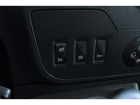 Renault Master T35 2.3 dCi L2H2 Black Edition Cruise, NAVI, Sensoren, Multimedia, Clima, Trekhaak, Airco, 145PK, Uniek!
