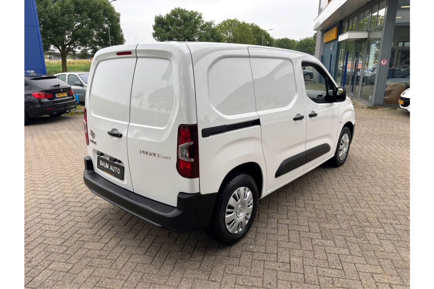 Toyota PROACE CITY 1.2 NAVIGATOR LONG AIRCO PDC-CAMERA 3ZITS.
