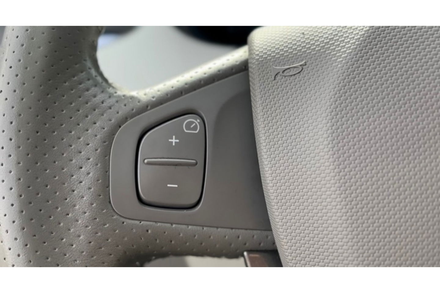 Renault ZOE R90 INTENS QC 40 AIRCO NAVI PDC CRUISE.