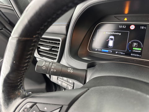 Nissan Leaf Tekna 40 kWh Aut. *LEATHER-FABRIC | FULL-LED | BOSE-SURROUND | ADAPTIVE-CRUISE | TOPVIEW | KEYLESS | NAVI-FULLMAP | BLINDSPOT | DAB+ | PDC | HEATED-COMFORTSEATS | TOWBAR | DIGI-COCKPIT | 17"ALU