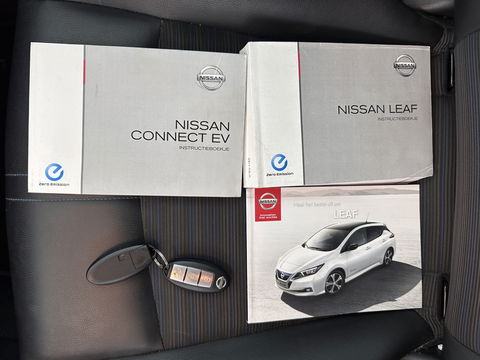 Nissan Leaf Tekna 40 kWh Aut. *LEATHER-FABRIC | FULL-LED | BOSE-SURROUND | ADAPTIVE-CRUISE | TOPVIEW | KEYLESS | NAVI-FULLMAP | BLINDSPOT | DAB+ | PDC | HEATED-COMFORTSEATS | TOWBAR | DIGI-COCKPIT | 17"ALU
