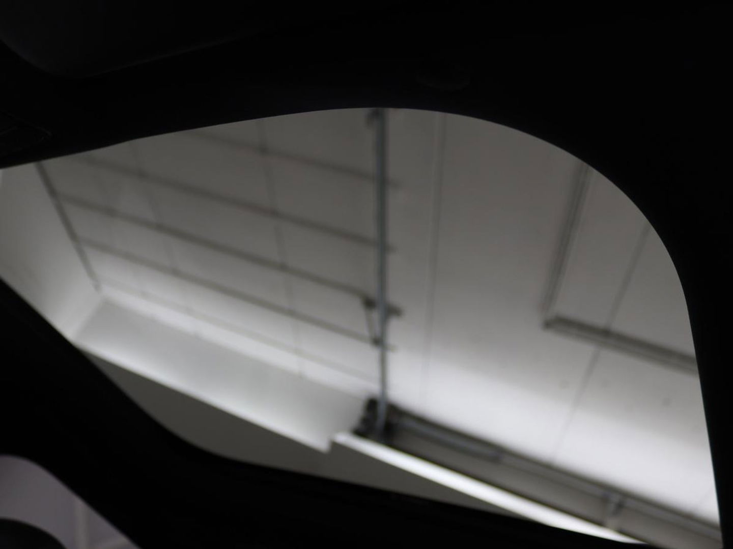Mercedes-Benz E-Klasse 300de 4Matic AMG Night | Panoramadak | Trekhaak | Stoelverwarming | 360 camera | Adaptive cruise | Leder/Alcantara | Burmeseter | Matrix LED | Navigatie