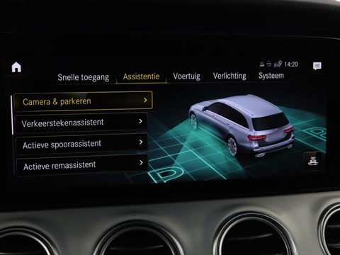 Mercedes-Benz E-Klasse 300de 4Matic AMG Night | Panoramadak | Trekhaak | Stoelverwarming | 360 camera | Adaptive cruise | Leder/Alcantara | Burmeseter | Matrix LED | Navigatie