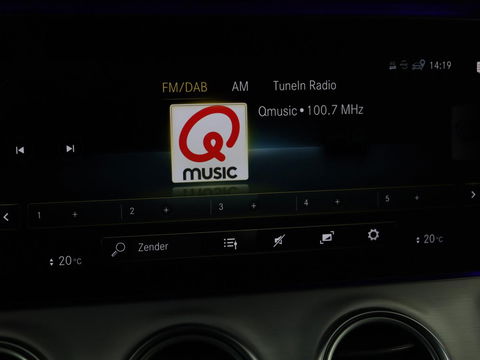 Mercedes-Benz E-Klasse 300de 4Matic AMG Night | Panoramadak | Trekhaak | Stoelverwarming | 360 camera | Adaptive cruise | Leder/Alcantara | Burmeseter | Matrix LED | Navigatie