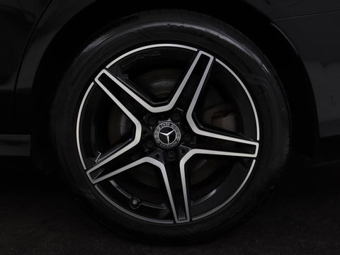 Mercedes-Benz E-Klasse 300de 4Matic AMG Night | Panoramadak | Trekhaak | Stoelverwarming | 360 camera | Adaptive cruise | Leder/Alcantara | Burmeseter | Matrix LED | Navigatie