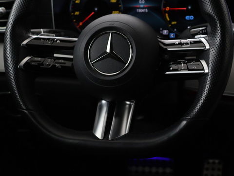 Mercedes-Benz E-Klasse 300de 4Matic AMG Night | Panoramadak | Trekhaak | Stoelverwarming | 360 camera | Adaptive cruise | Leder/Alcantara | Burmeseter | Matrix LED | Navigatie