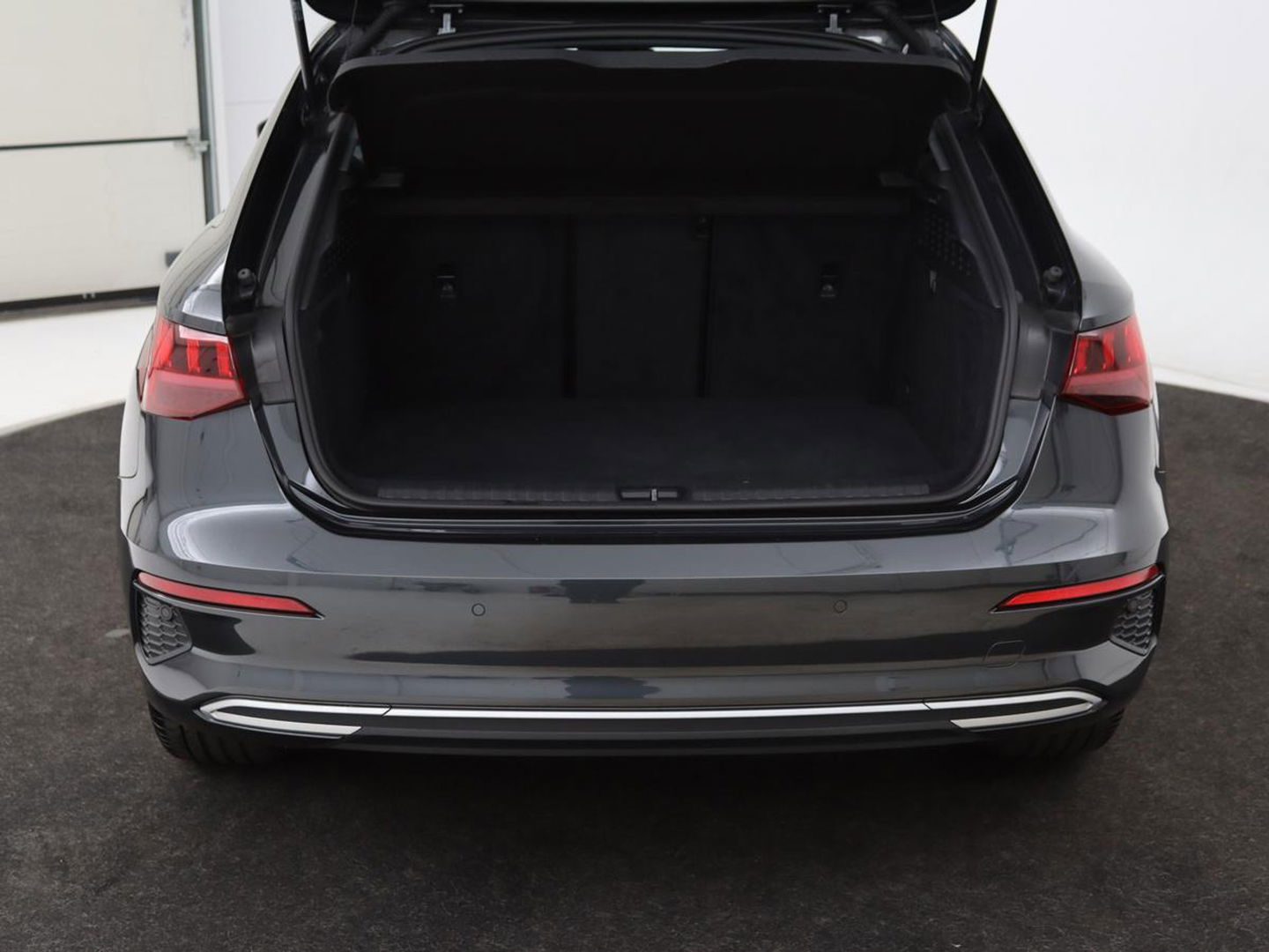 Audi A3 45 TFSIe Business Edition | Head-Up | Stoelverwarming | Adaptive cruise | Carplay | Bang & Olufsen | Matrix LED | Keyless | Park Assist | Virtual Cockpit