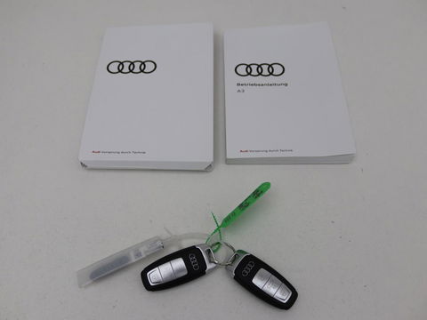 Audi A3 45 TFSIe Business Edition | Head-Up | Stoelverwarming | Adaptive cruise | Carplay | Bang & Olufsen | Matrix LED | Keyless | Park Assist | Virtual Cockpit