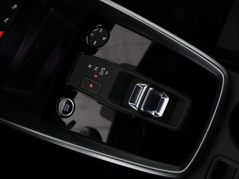 Audi A3 45 TFSIe Business Edition | Head-Up | Stoelverwarming | Adaptive cruise | Carplay | Bang & Olufsen | Matrix LED | Keyless | Park Assist | Virtual Cockpit