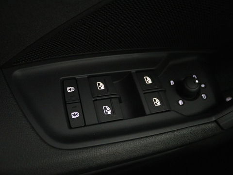 Audi A3 45 TFSIe Business Edition | Head-Up | Stoelverwarming | Adaptive cruise | Carplay | Bang & Olufsen | Matrix LED | Keyless | Park Assist | Virtual Cockpit