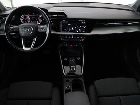 Audi A3 45 TFSIe Business Edition | Head-Up | Stoelverwarming | Adaptive cruise | Carplay | Bang & Olufsen | Matrix LED | Keyless | Park Assist | Virtual Cockpit