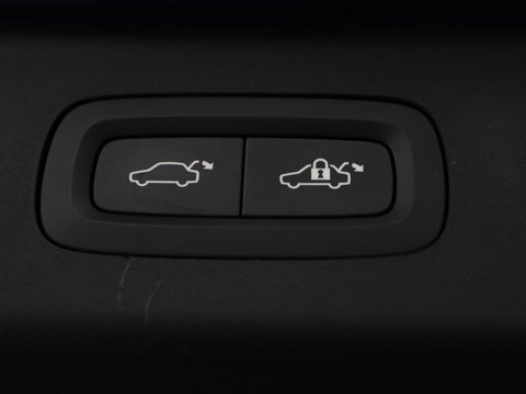 Lynk & Co 01 1.5 Plug In | Panoramadak | Infinity by Harman | 360 camera | Adaptive cruise | Stoelverwarming | Carplay | Memory | Full LED