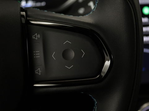 Lynk & Co 01 1.5 Plug In | Panoramadak | Infinity by Harman | 360 camera | Adaptive cruise | Stoelverwarming | Carplay | Memory | Full LED