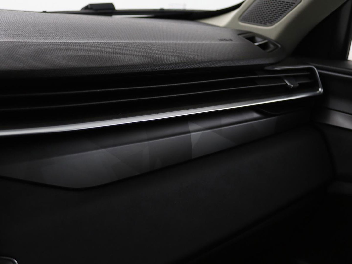 Lynk & Co 01 1.5 Plug In | Panoramadak | Infinity by Harman | 360 camera | Adaptive cruise | Stoelverwarming | Carplay | Memory | Full LED
