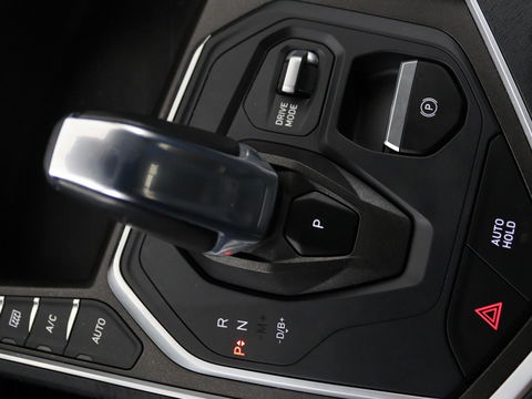 Lynk & Co 01 1.5 Plug In | Panoramadak | Infinity by Harman | 360 camera | Adaptive cruise | Stoelverwarming | Carplay | Memory | Full LED