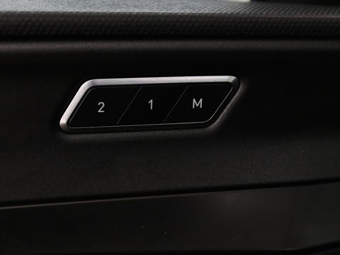 Lynk & Co 01 1.5 Plug In | Panoramadak | Infinity by Harman | 360 camera | Adaptive cruise | Stoelverwarming | Carplay | Memory | Full LED