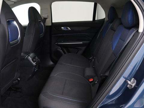 Lynk & Co 01 1.5 Plug In | Panoramadak | Infinity by Harman | 360 camera | Adaptive cruise | Stoelverwarming | Carplay | Memory | Full LED