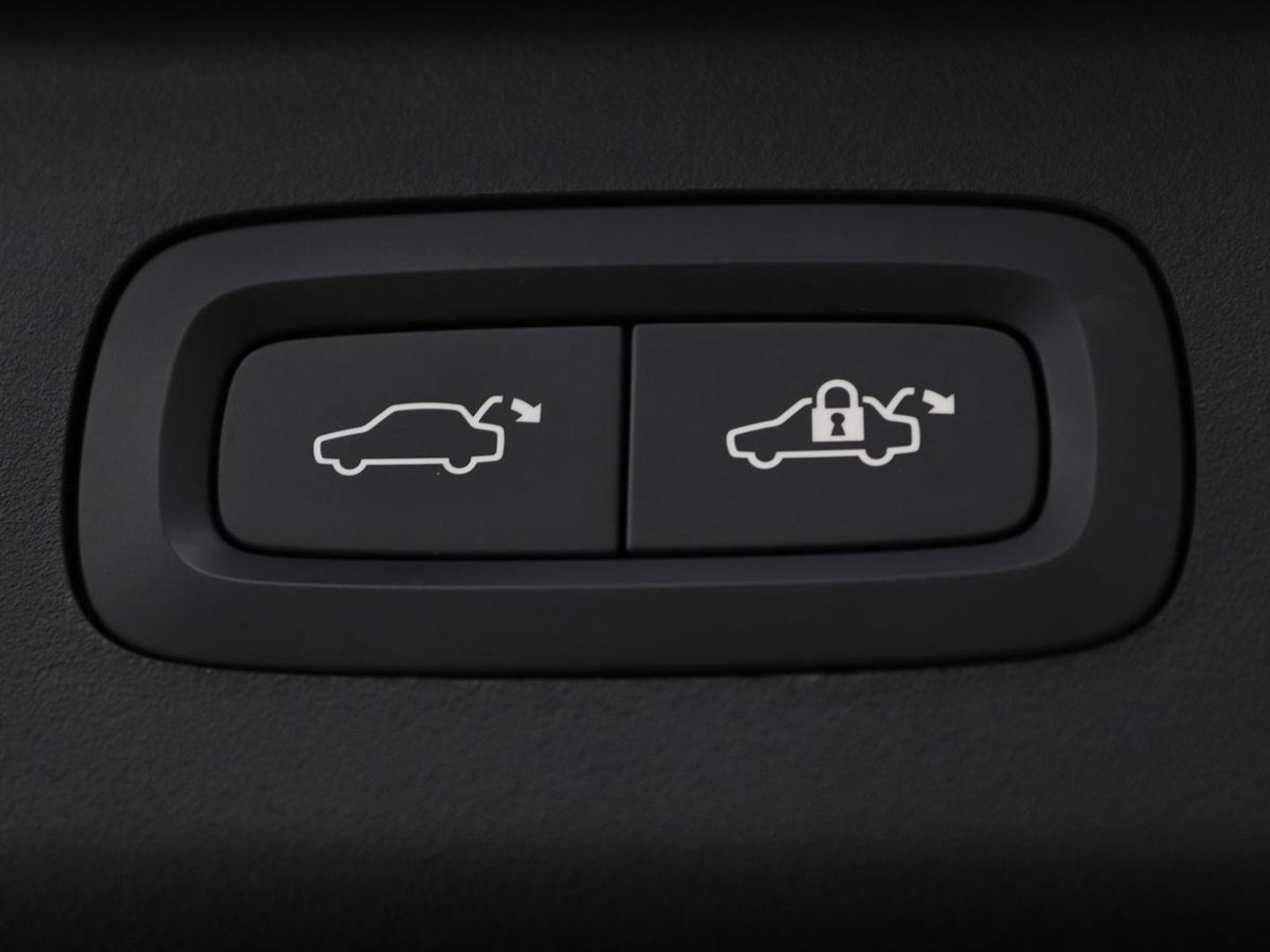 Lynk & Co 01 1.5 Plug In | Panoramadak | Infinity by Harman | 360 camera | Adaptive cruise | Stoelverwarming | Carplay | Memory | Full LED