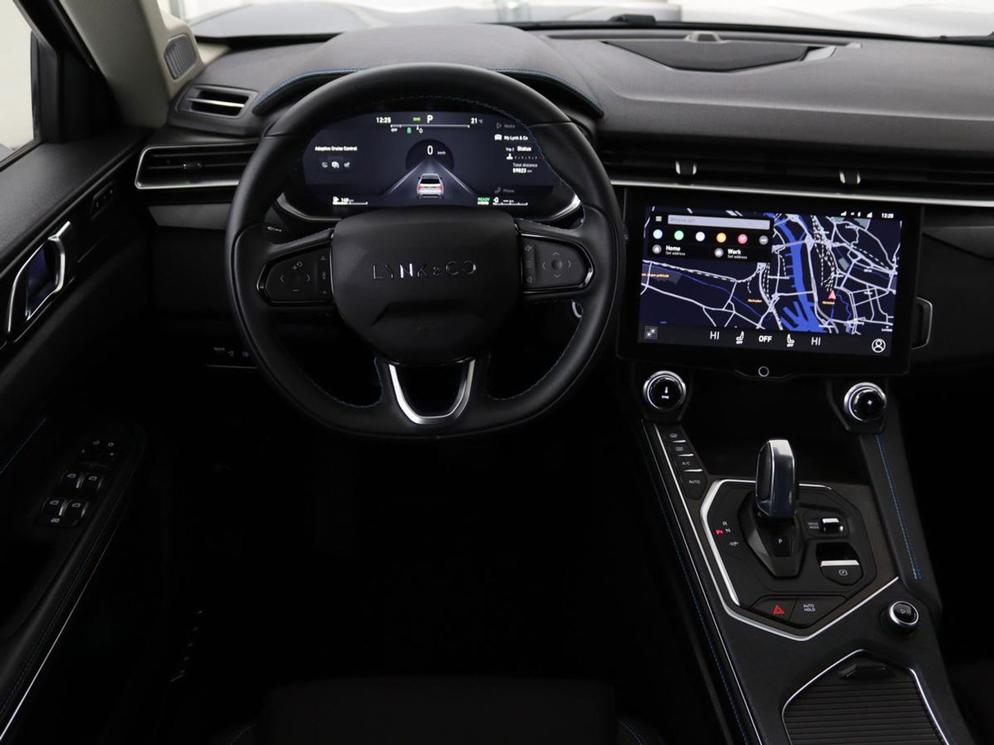 Lynk & Co 01 1.5 Plug In | Panoramadak | Infinity by Harman | 360 camera | Adaptive cruise | Stoelverwarming | Carplay | Memory | Full LED