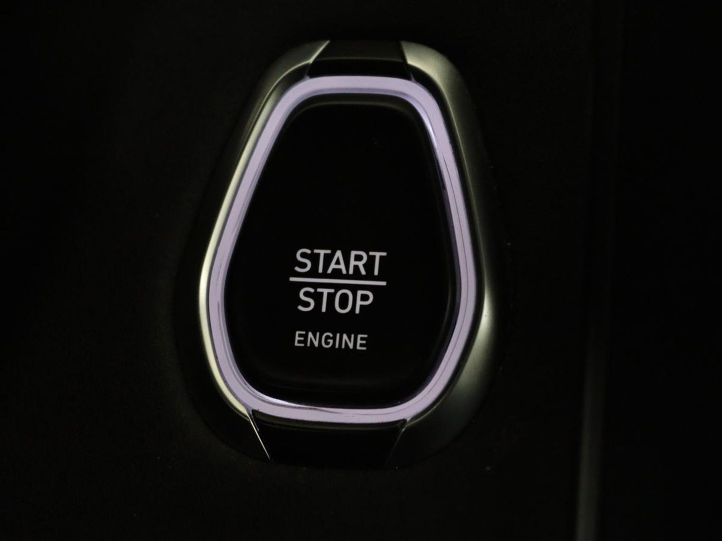 Lynk & Co 01 1.5 Plug In | Panoramadak | Infinity by Harman | 360 camera | Adaptive cruise | Stoelverwarming | Carplay | Memory | Full LED