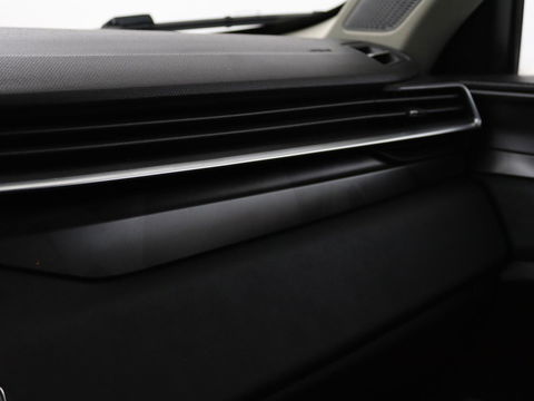Lynk & Co 01 1.5 Plug In | Panoramadak | Infinity by Harman | 360 camera | Adaptive cruise | Stoelverwarming | Carplay | Memory | Full LED