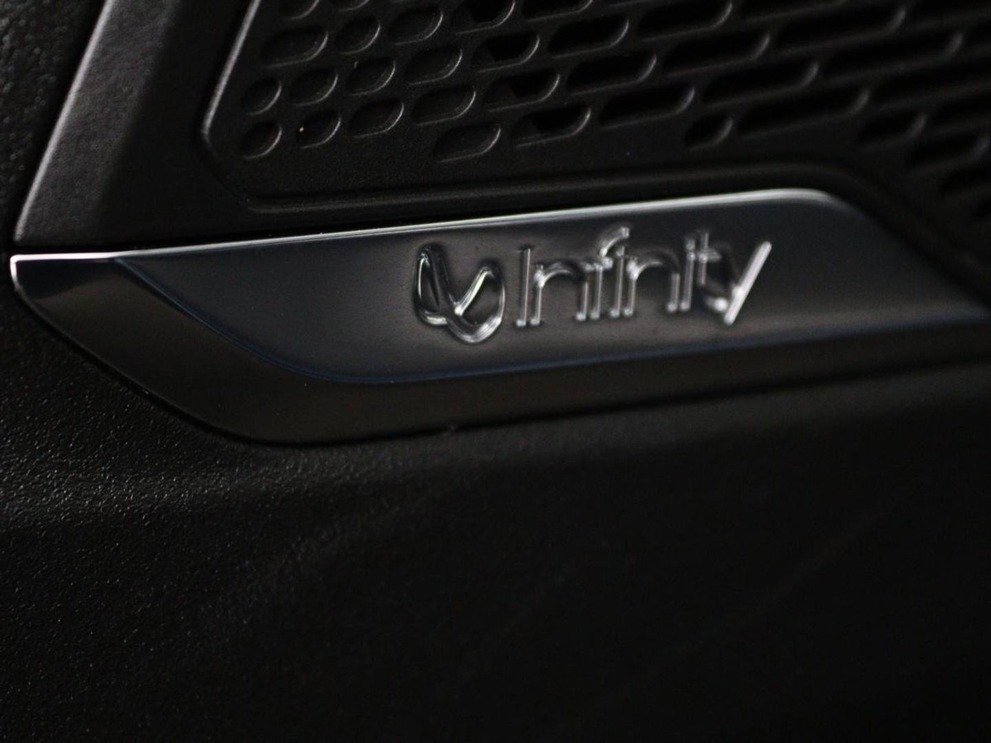 Lynk & Co 01 1.5 Plug In | Panoramadak | Infinity by Harman | 360 camera | Adaptive cruise | Stoelverwarming | Carplay | Memory | Full LED