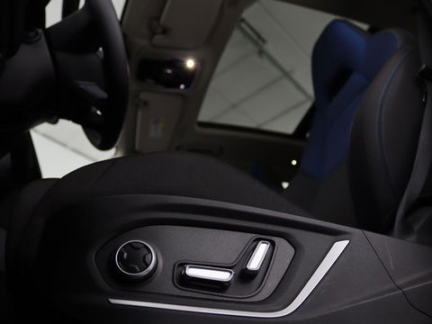 Lynk & Co 01 1.5 Plug In | Panoramadak | Infinity by Harman | 360 camera | Adaptive cruise | Stoelverwarming | Carplay | Memory | Full LED
