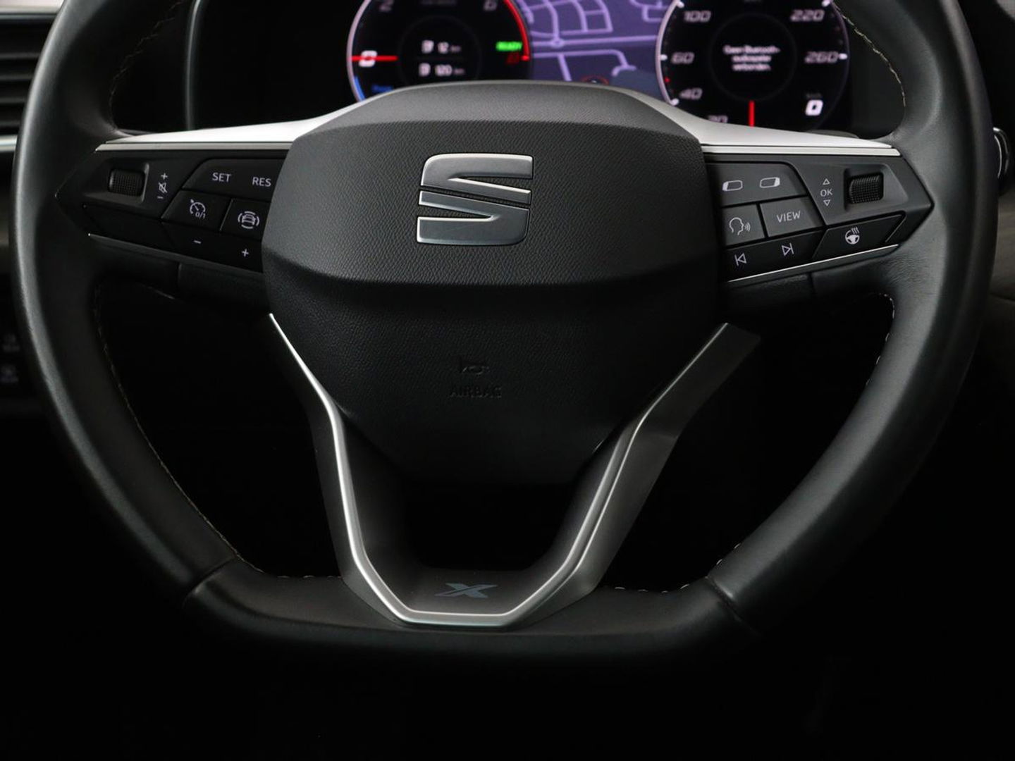 SEAT Leon 1.4 TSI e-Hybrid PHEV | Stoel & stuurverwarming | Leder/Alcantara | Carplay | Camera | Navigatie | Memory | Park Assist | Full LED