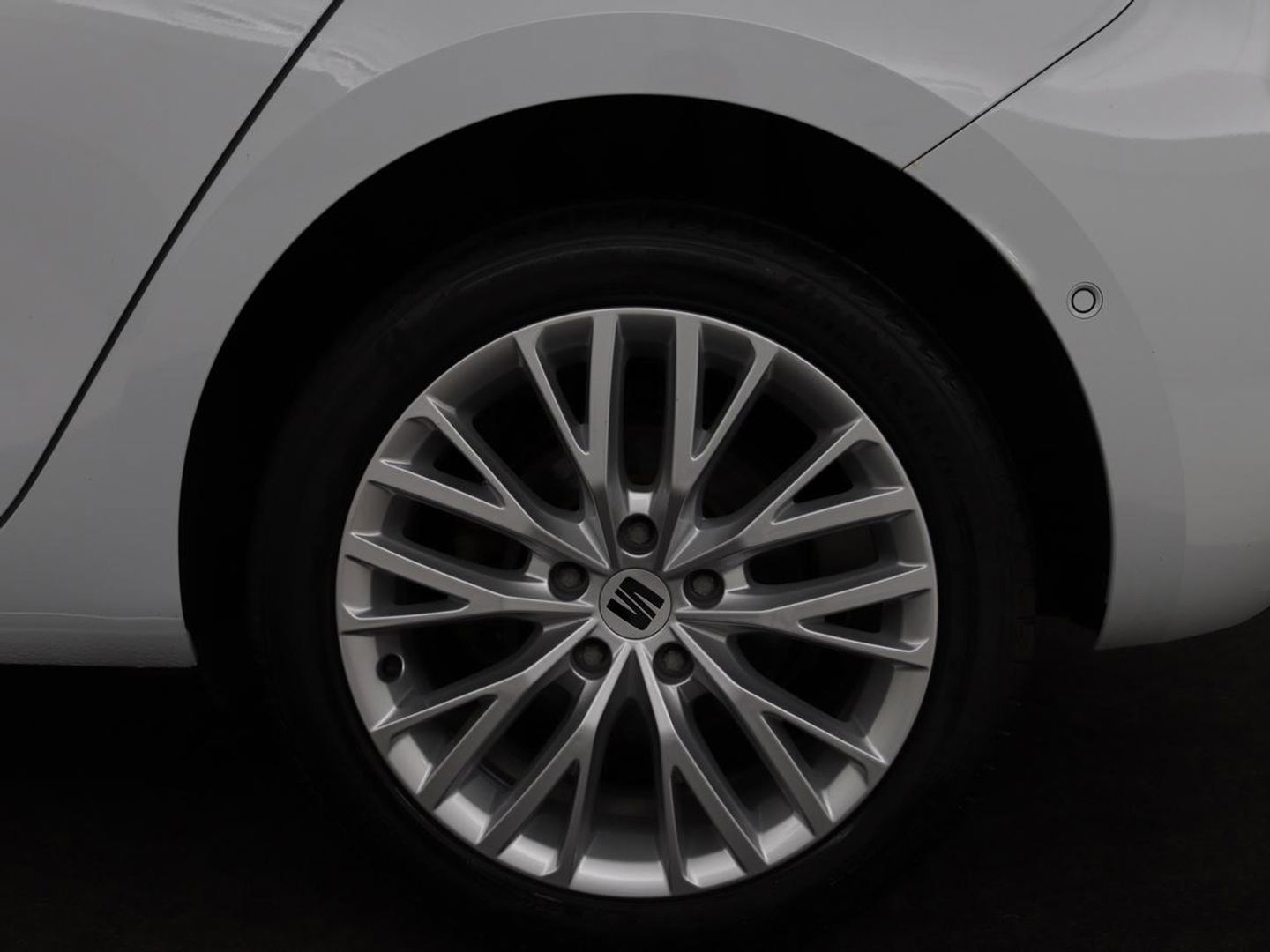 SEAT Leon 1.4 TSI e-Hybrid PHEV | Stoel & stuurverwarming | Leder/Alcantara | Carplay | Camera | Navigatie | Memory | Park Assist | Full LED