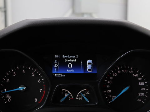 Ford Focus 1.0 EcoBoost 140pk ST-Line | Stoel & stuurverwarming | Xenon | Carplay | Navigatie | Climate control | Parkeerhulp | Cruise control