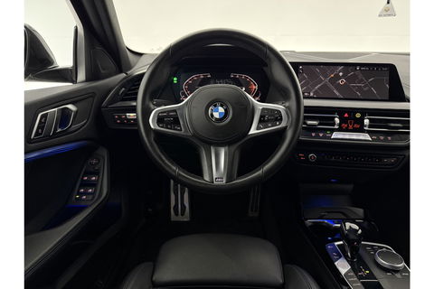 BMW 1-serie 118i M Sport LED Camera Carplay Sfeerverl. Clima Cruise Virtual Navi PDC 18"LMV