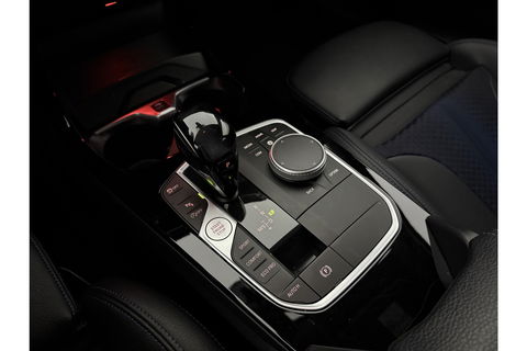 BMW 1-serie 118i M Sport LED Camera Carplay Sfeerverl. Clima Cruise Virtual Navi PDC 18"LMV