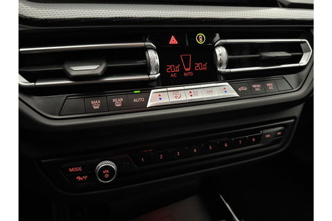 BMW 1-serie 118i M Sport LED Camera Carplay Sfeerverl. Clima Cruise Virtual Navi PDC 18"LMV