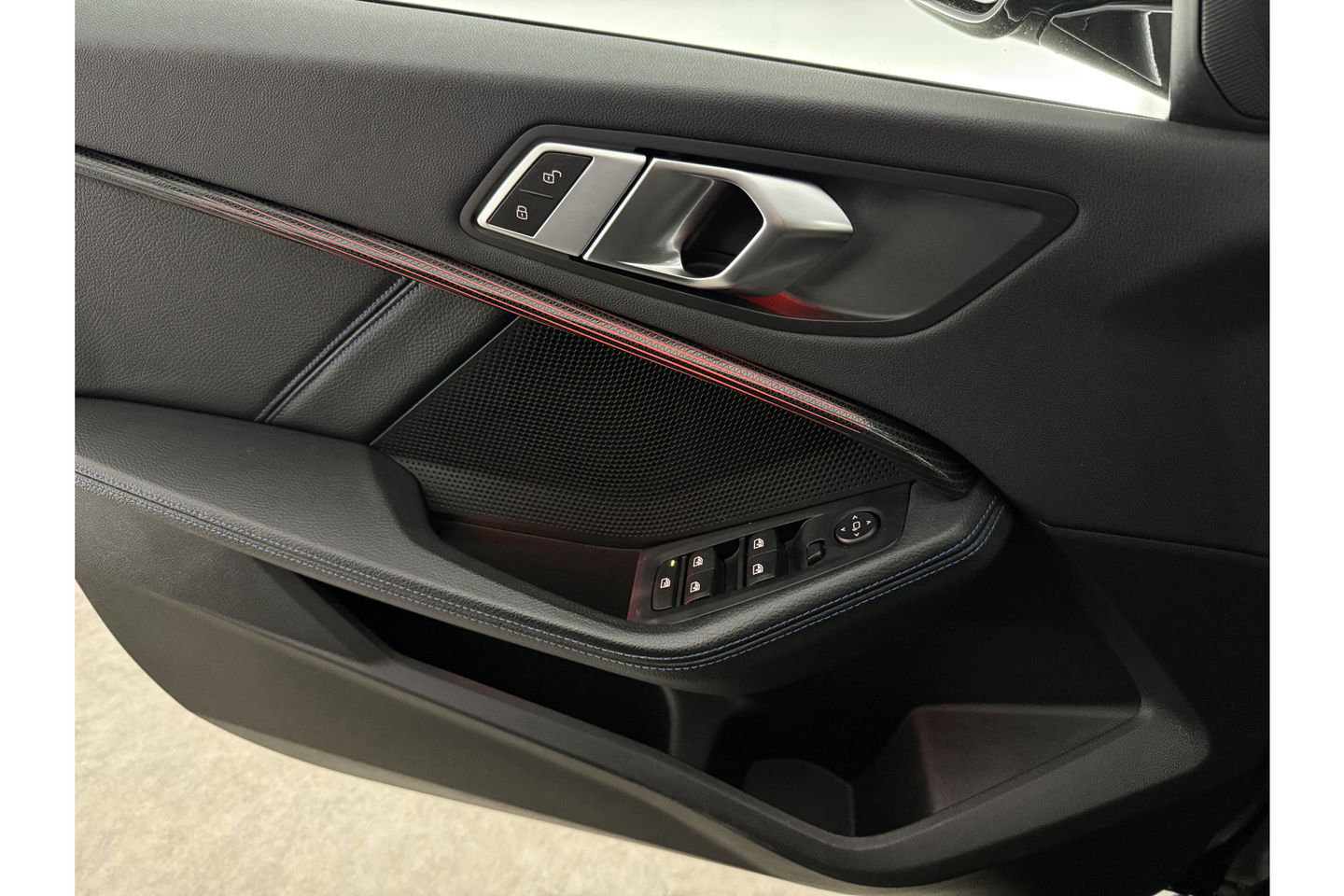 BMW 1-serie 118i M Sport LED Camera Carplay Sfeerverl. Clima Cruise Virtual Navi PDC 18"LMV