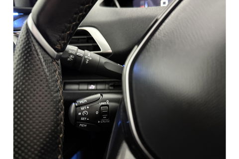 Peugeot 5008 1.2 PureTech GT-Line 7p 360 Camera Pano Virtual LED Sfeerverl. Trekhaak Carplay Cruise Clima 19"LMV Navi PDC