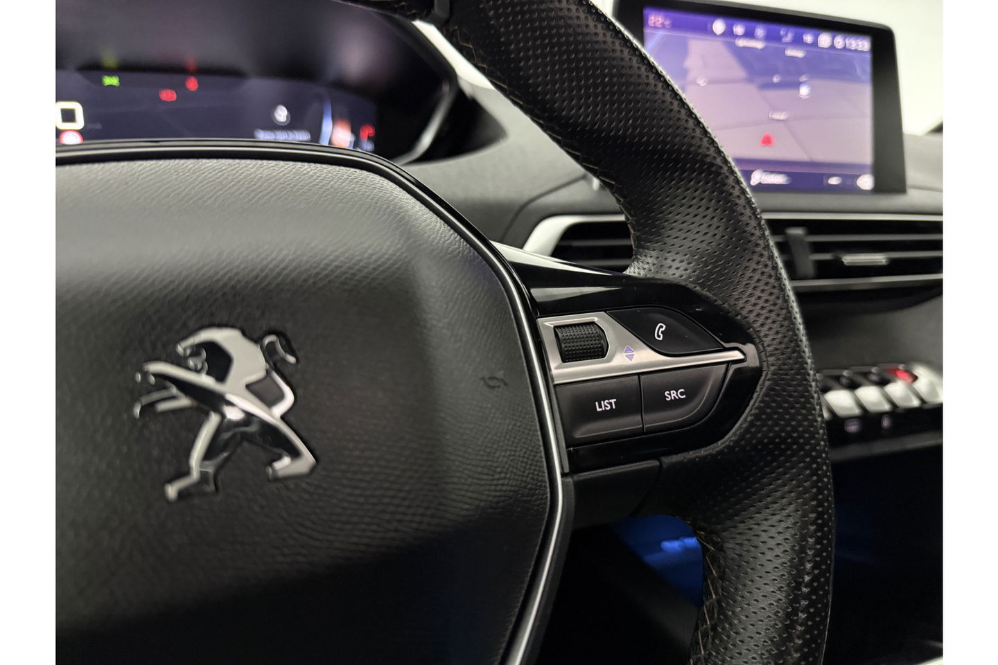 Peugeot 5008 1.2 PureTech GT-Line 7p 360 Camera Pano Virtual LED Sfeerverl. Trekhaak Carplay Cruise Clima 19"LMV Navi PDC