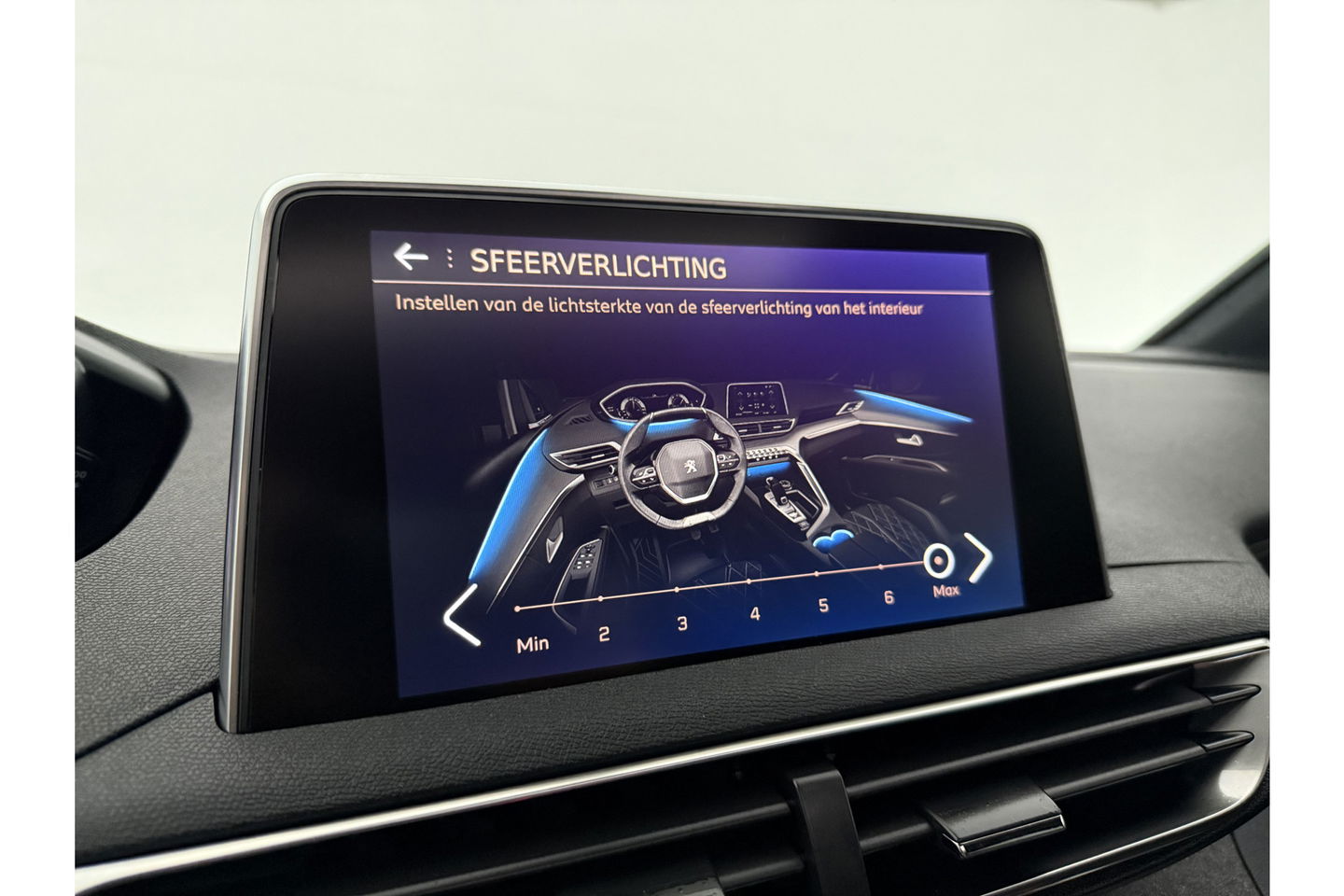 Peugeot 5008 1.2 PureTech GT-Line 7p 360 Camera Pano Virtual LED Sfeerverl. Trekhaak Carplay Cruise Clima 19"LMV Navi PDC