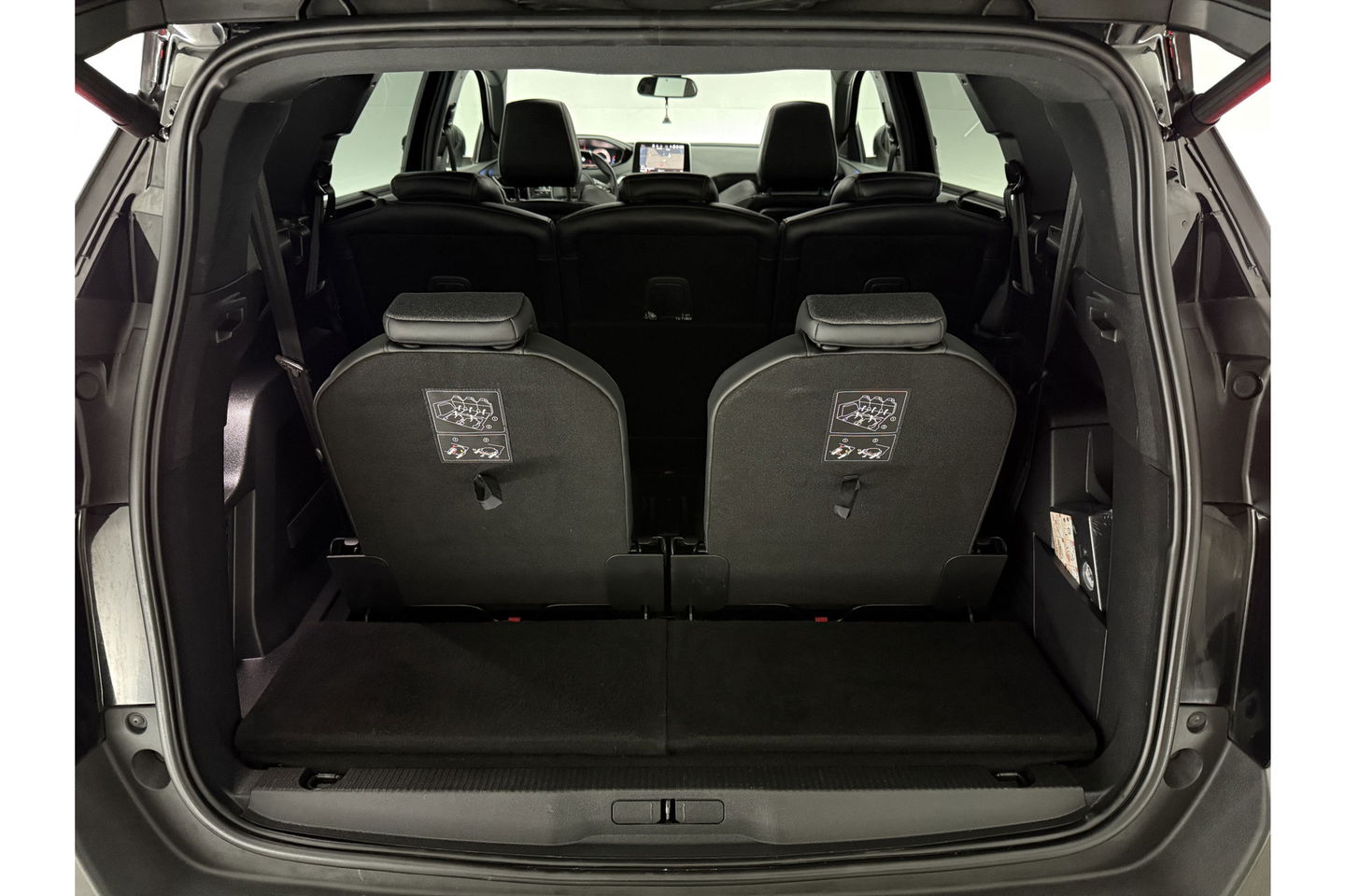 Peugeot 5008 1.2 PureTech GT-Line 7p 360 Camera Pano Virtual LED Sfeerverl. Trekhaak Carplay Cruise Clima 19"LMV Navi PDC