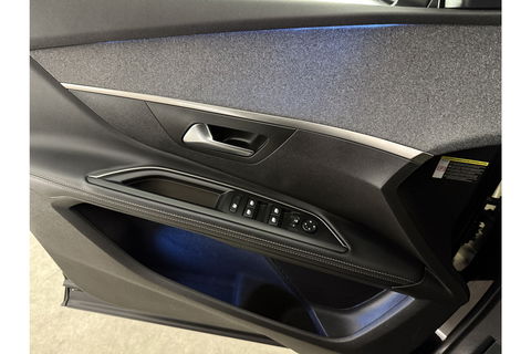 Peugeot 5008 1.2 PureTech GT-Line 7p 360 Camera Pano Virtual LED Sfeerverl. Trekhaak Carplay Cruise Clima 19"LMV Navi PDC