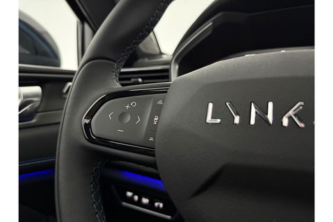Lynk Co 01 1.5 262PK Hybride 360Camera Pano LED Sfeerverl. Virtual Carplay ACC Clima Memory Navi 20"LMV Winterpack!